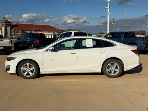 Used 2020 Chevrolet Malibu LS w/ Driver Confidence Package II image 3