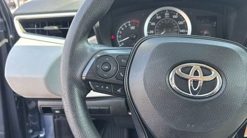 Used 2021 Toyota Corolla LE image 17