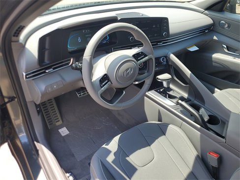 New 2025 Hyundai Elantra Sport image 14