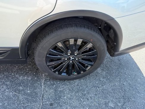 Used 2020 Mitsubishi Outlander SE image 10