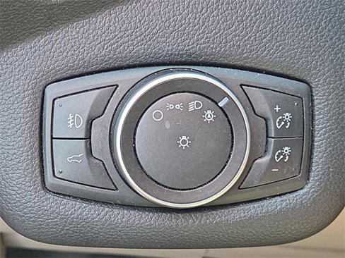 Used 2017 Ford Escape Titanium image 18