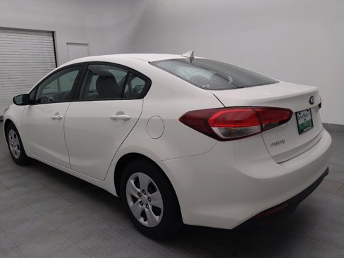 Used 2018 Kia Forte LX image 3