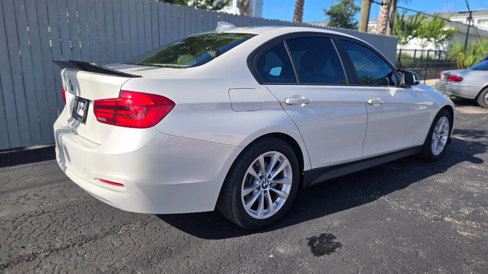 Used 2016 BMW 320i Sedan image 4