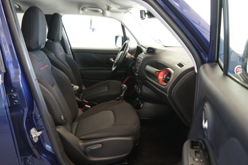 Used 2016 Jeep Renegade Trailhawk image 32