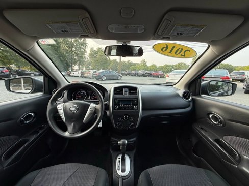 Used 2016 Nissan Versa SV image 8