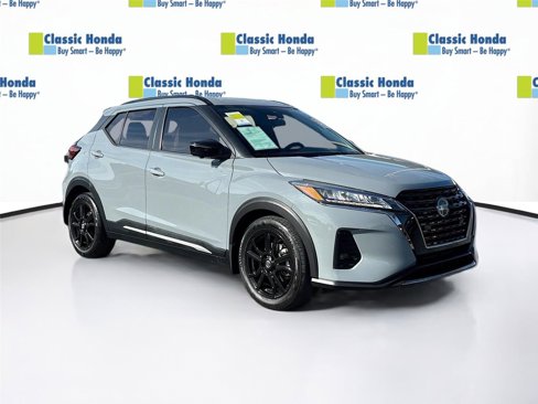 Used 2021 Nissan Kicks SR w/ SR Premium Package image 1