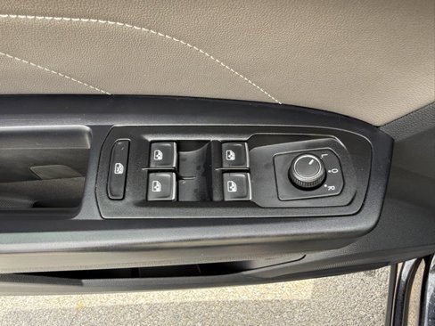 Used 2021 Volkswagen Atlas SE image 13