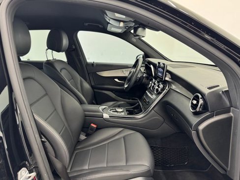 Used 2019 Mercedes-Benz GLC 300 image 16