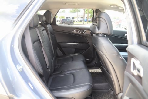 Used 2023 Kia Sportage EX image 10