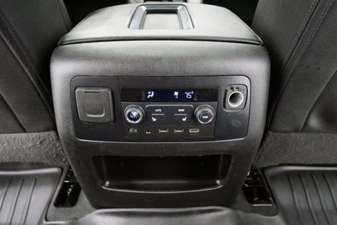 Used 2019 Chevrolet Suburban LT image 21