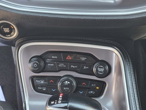 Used 2022 Dodge Challenger GT image 11