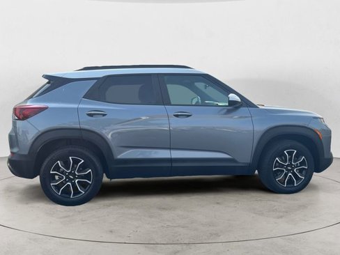 Used 2022 Chevrolet TrailBlazer ACTIV w/ Sun and Liftgate Package image 6