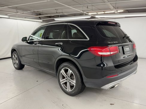 Used 2019 Mercedes-Benz GLC 300 image 3