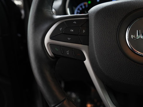 Used 2018 Jeep Grand Cherokee Limited w/ Luxury Group II image 23