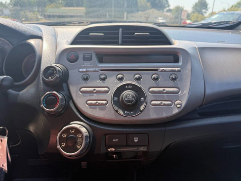 Used 2009 Honda Fit image 16