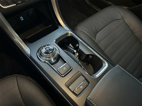 Used 2018 Ford Fusion SE w/ Fusion SE Technology Package image 22