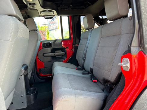 Used 2007 Jeep Wrangler Unlimited Rubicon w/ PWR Convenience Group image 27