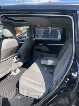 Used 2018 Toyota Highlander XLE image 20