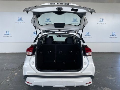 Used 2024 Nissan Kicks SV image 28