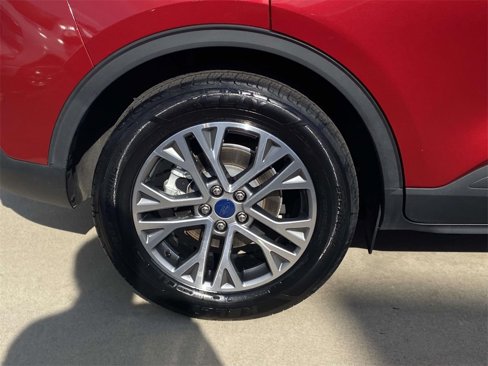 Used 2022 Ford Escape SEL image 11