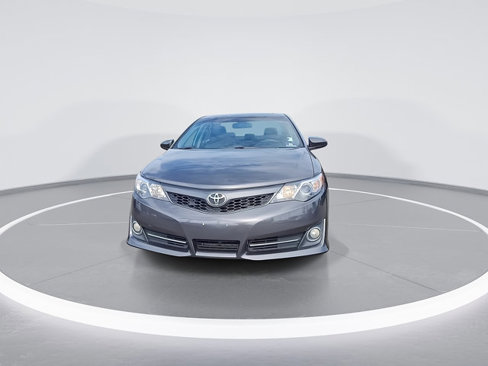 Used 2012 Toyota Camry SE image 3
