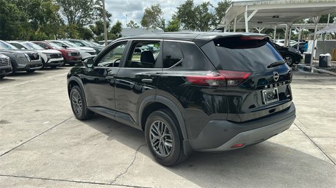 Used 2023 Nissan Rogue S image 5