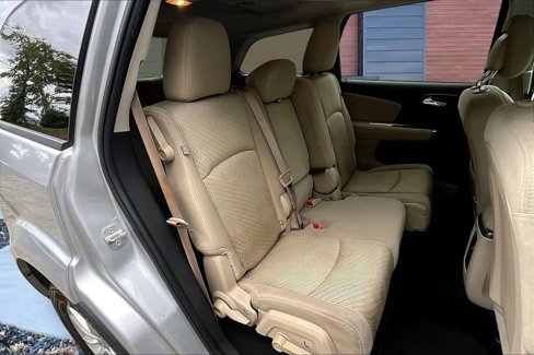 Used 2014 Dodge Journey SXT w/ Flexible Seating Group image 24