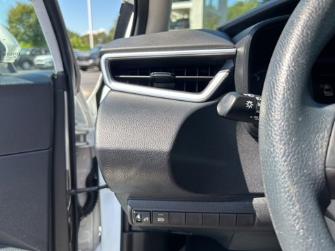 Used 2023 Toyota Corolla LE image 27