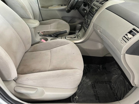 Used 2012 Toyota Corolla LE image 25
