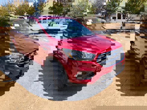Used 2017 Ford Escape SE w/ Equipment Group 201A image 4