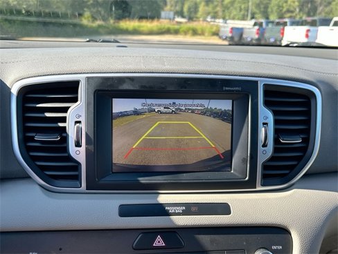 Used 2018 Kia Sportage LX w/ LX Popular Package image 15