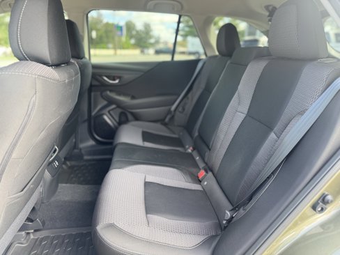 Used 2025 Subaru Outback Premium image 27