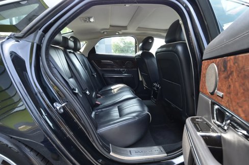 Used 2016 Jaguar XJ R-Sport image 19