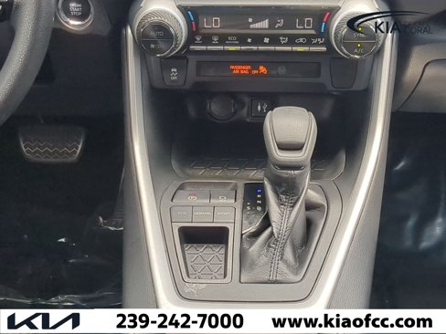Used 2019 Toyota RAV4 XLE image 17