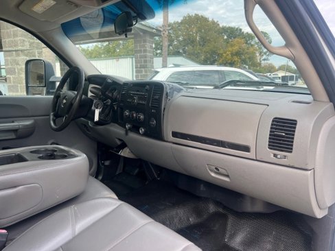 Used 2009 Chevrolet Silverado 3500 W/T image 16