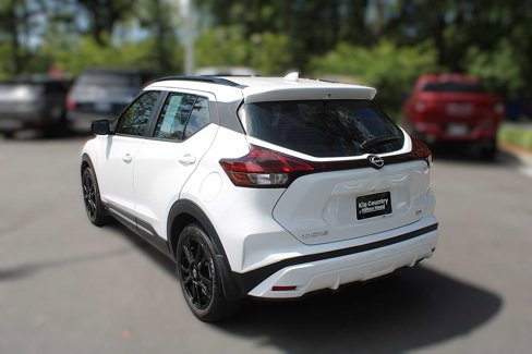 Used 2022 Nissan Kicks SR image 7