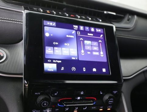 Used 2023 Jeep Grand Cherokee Altitude image 16