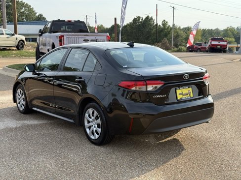 Used 2024 Toyota Corolla LE image 7