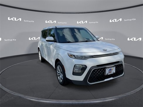 Used 2021 Kia Soul LX image 3