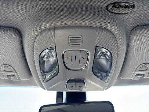 Used 2018 Jeep Compass Latitude w/ Popular Equipment Group image 17