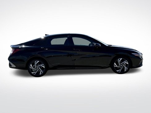 New 2025 Hyundai Elantra Sport image 5