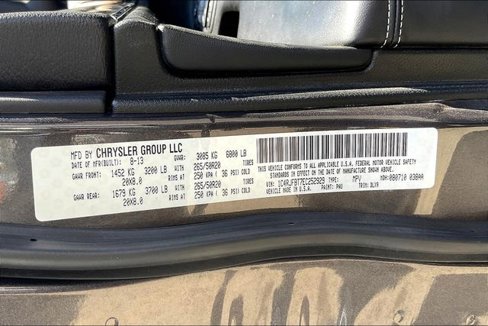 Used 2014 Jeep Grand Cherokee Limited w/ Luxury Group II image 26