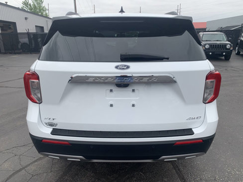 Used 2023 Ford Explorer XLT image 8