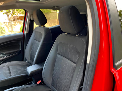 Used 2020 Ford EcoSport SE w/ SE Convenience Package image 31