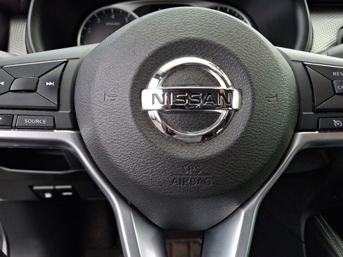 Used 2019 Nissan Kicks S image 22