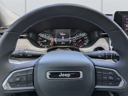 Used 2022 Jeep Compass Latitude image 26