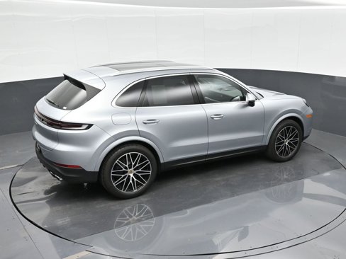 Used 2024 Porsche Cayenne image 30