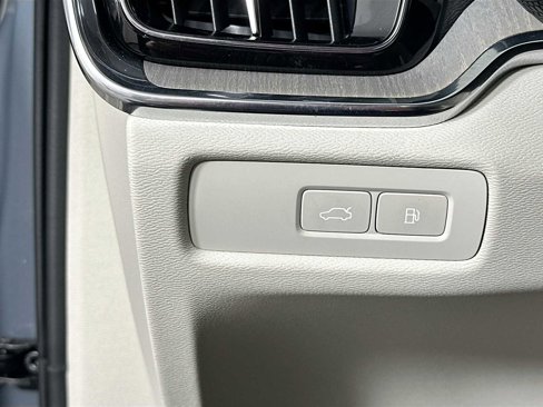 Certified 2023 Volvo S60 T8 Plus w/ Climate Package image 10