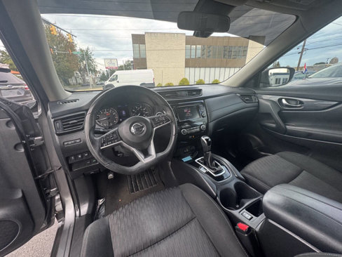 Used 2019 Nissan Rogue SV image 27