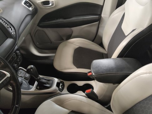 Used 2018 Jeep Compass Latitude w/ Popular Equipment Group image 26
